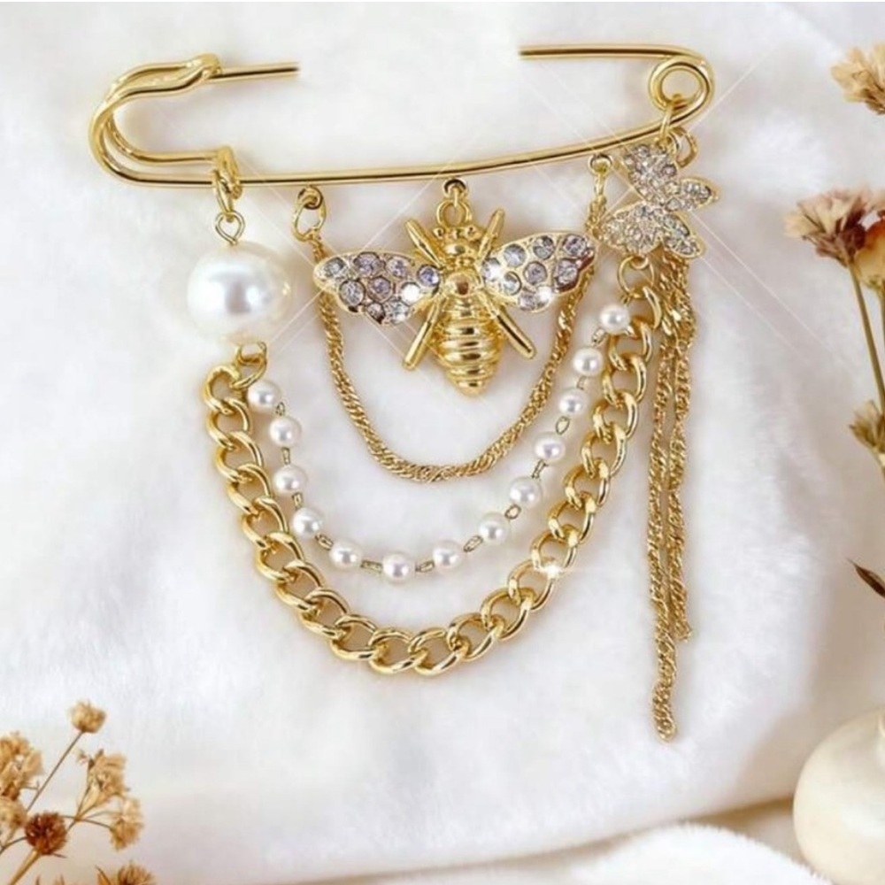 Gold-Tone Bee Safety Pin Brooch with Pearl and Chains - Picture 4 of 4